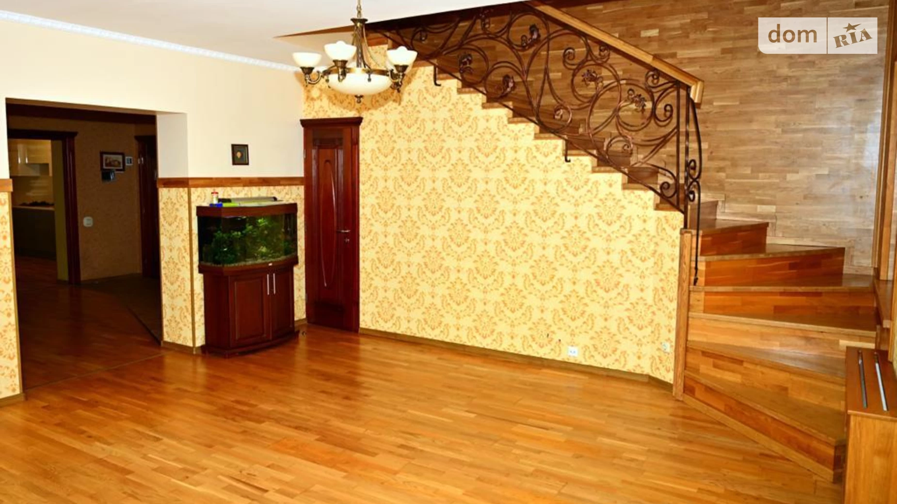 Продается 5-комнатная квартира 189 кв. м в Ровно, ул. Видинская, 39Б