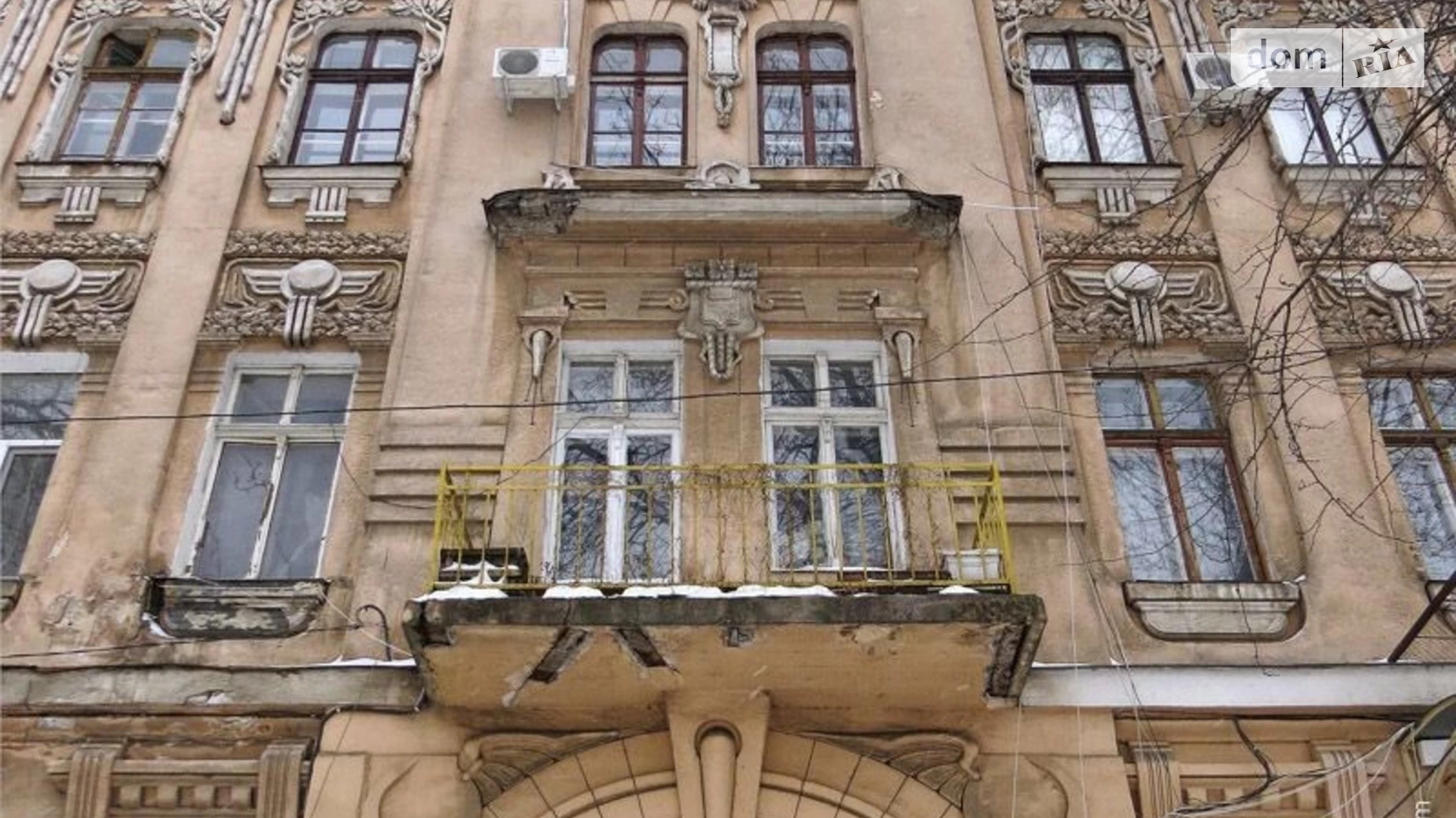 Продается 3-комнатная квартира 80 кв. м в Одессе, ул. Нежинская