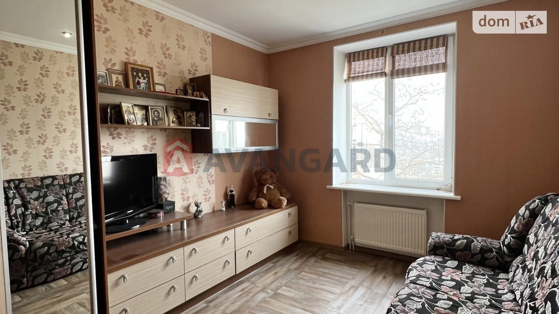 Продается 2-комнатная квартира 57 кв. м в Каменском, просп. Аношкина, 8