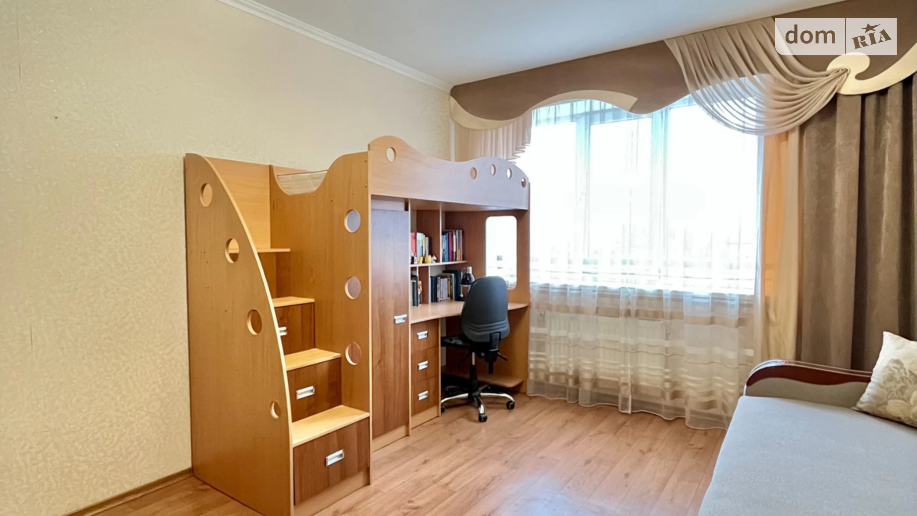 Продается 1-комнатная квартира 39 кв. м в Крюковщине, ул. Вишнёвая, 17