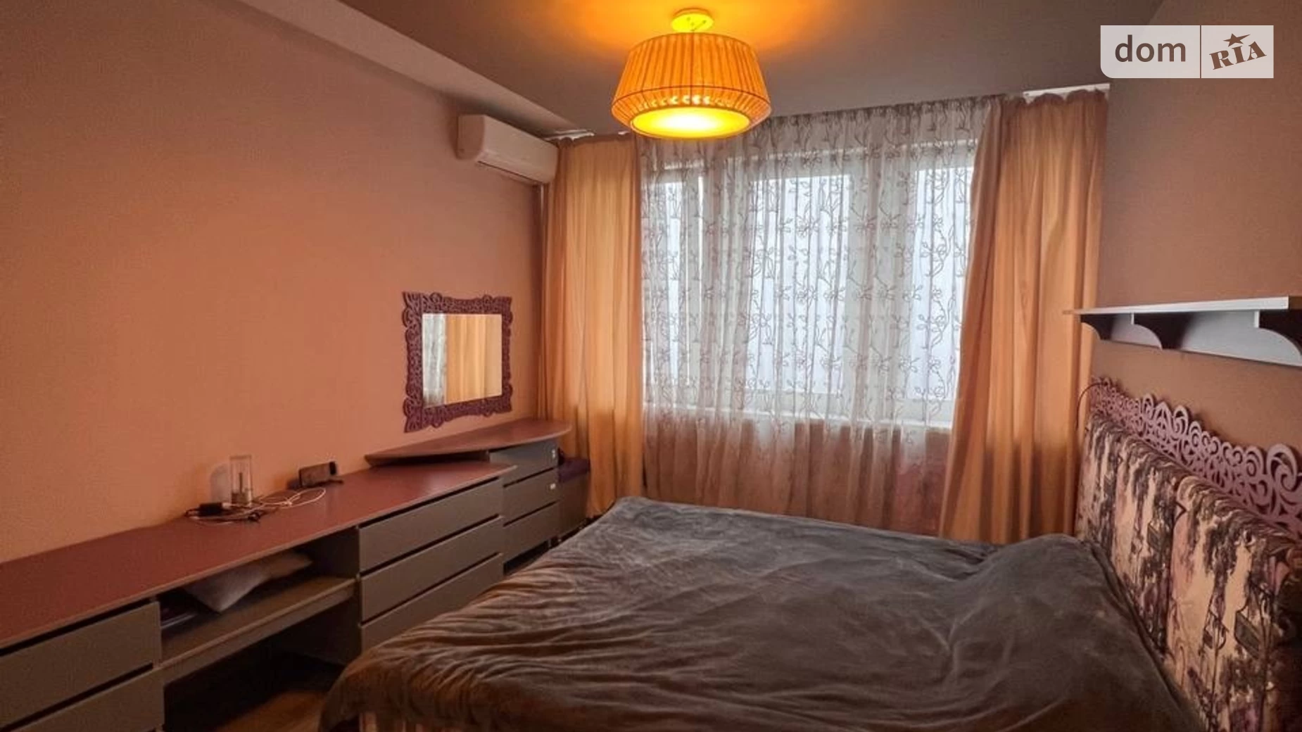 Продается 2-комнатная квартира 54.6 кв. м в Слобожанском, ул. 8-го Марта, 9А