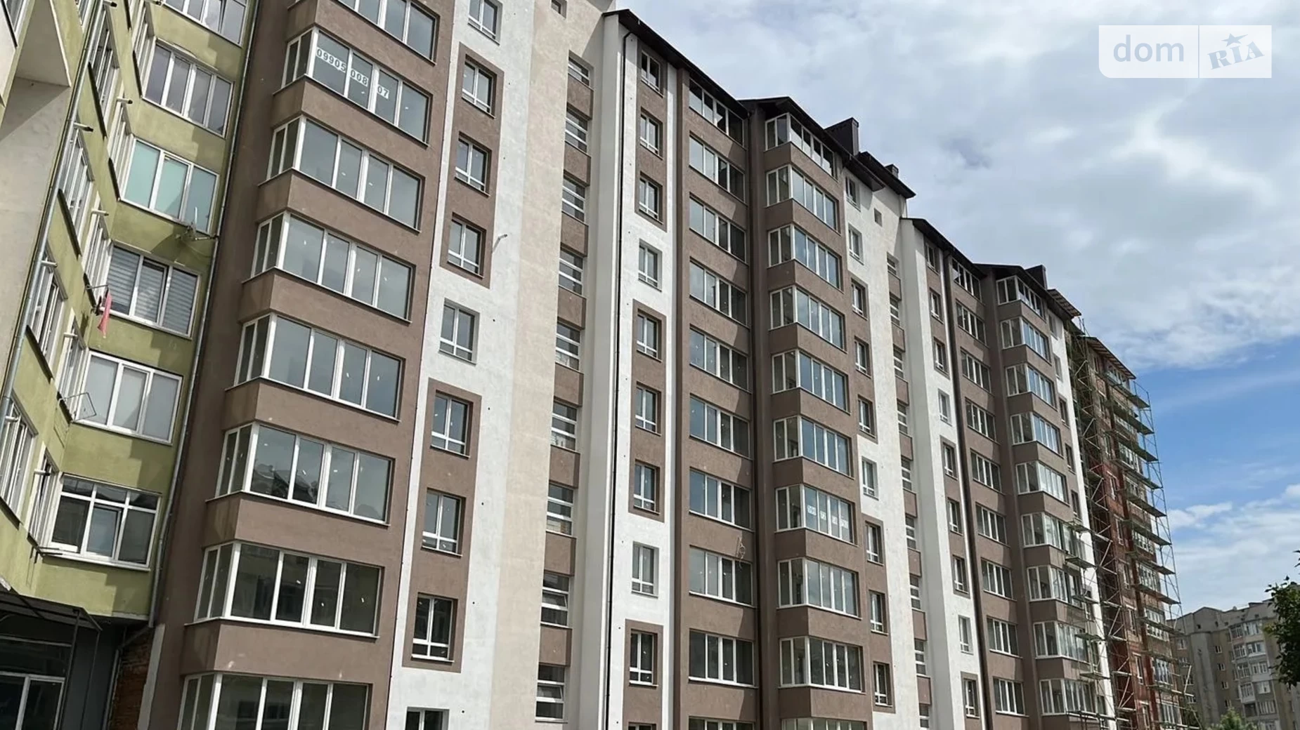 Продається 2-кімнатна квартира 68 кв. м у Івано-Франківську, вул. Горбачевського