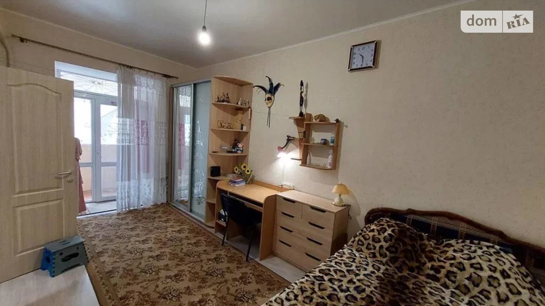 Продается 2-комнатная квартира 67 кв. м в Одессе, ул. Базарная