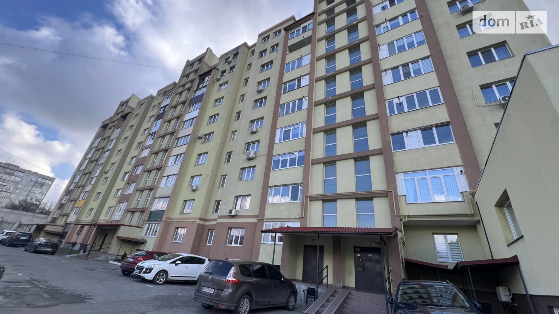 Продается 3-комнатная квартира 93 кв. м в Ровно, ул. Богоявленская