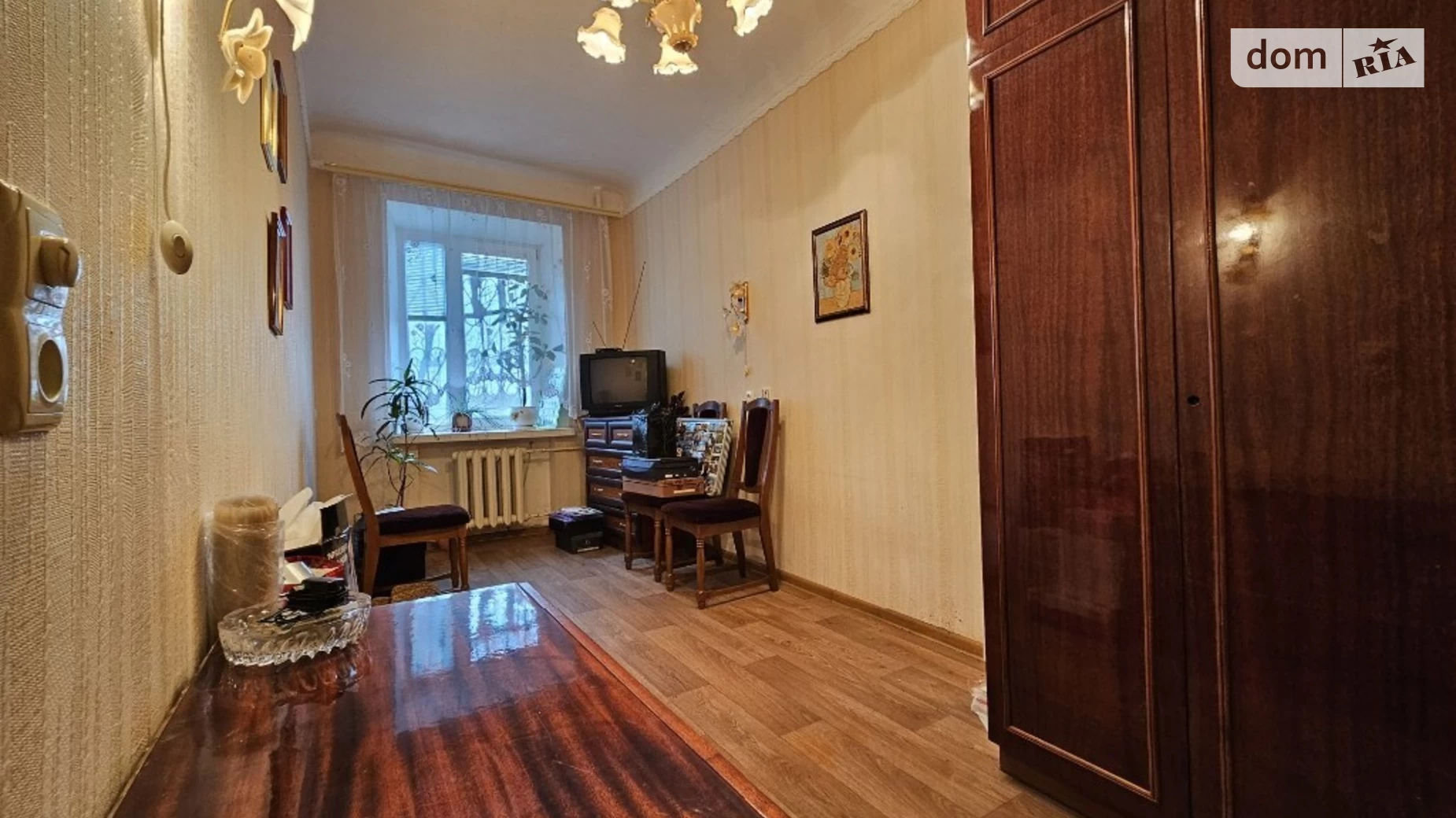 Продається 3-кімнатна квартира 61.5 кв. м у Дніпрі, вул. Незалежності(Титова)