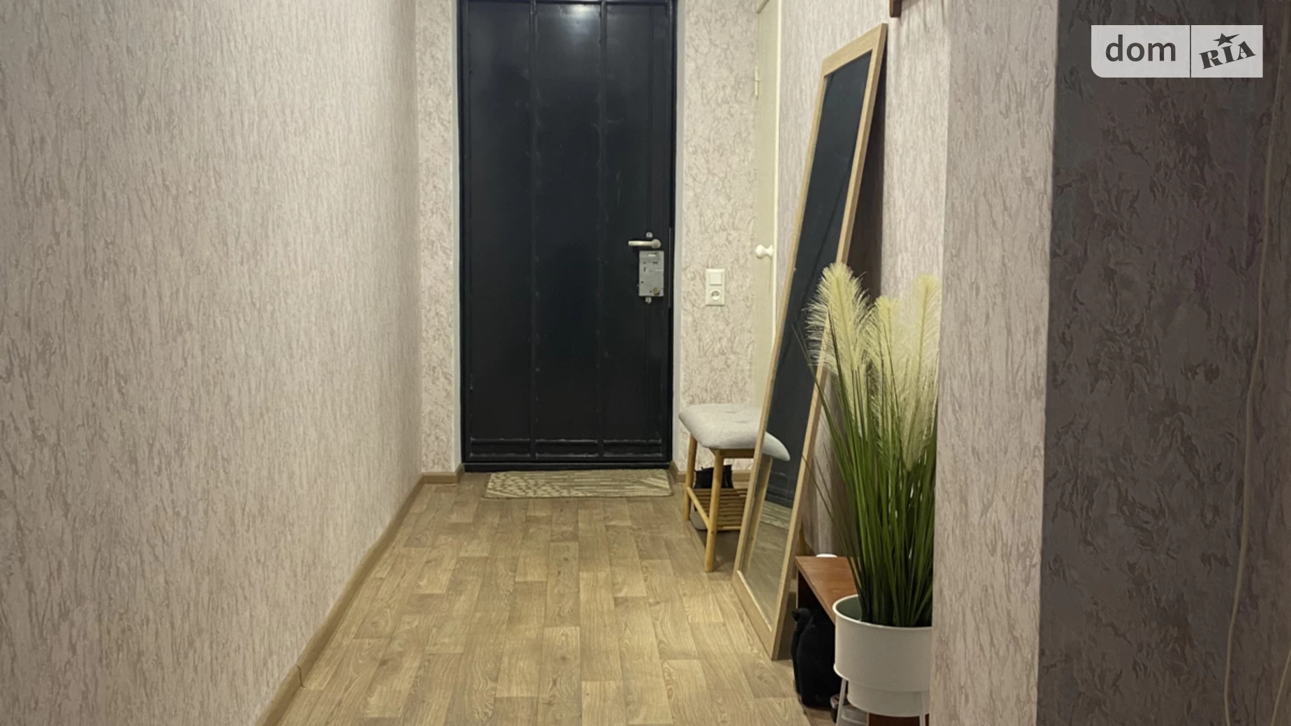 Продается 1-комнатная квартира 41 кв. м в Днепре, ул. Староказацкая(Комсомольская), 74Б