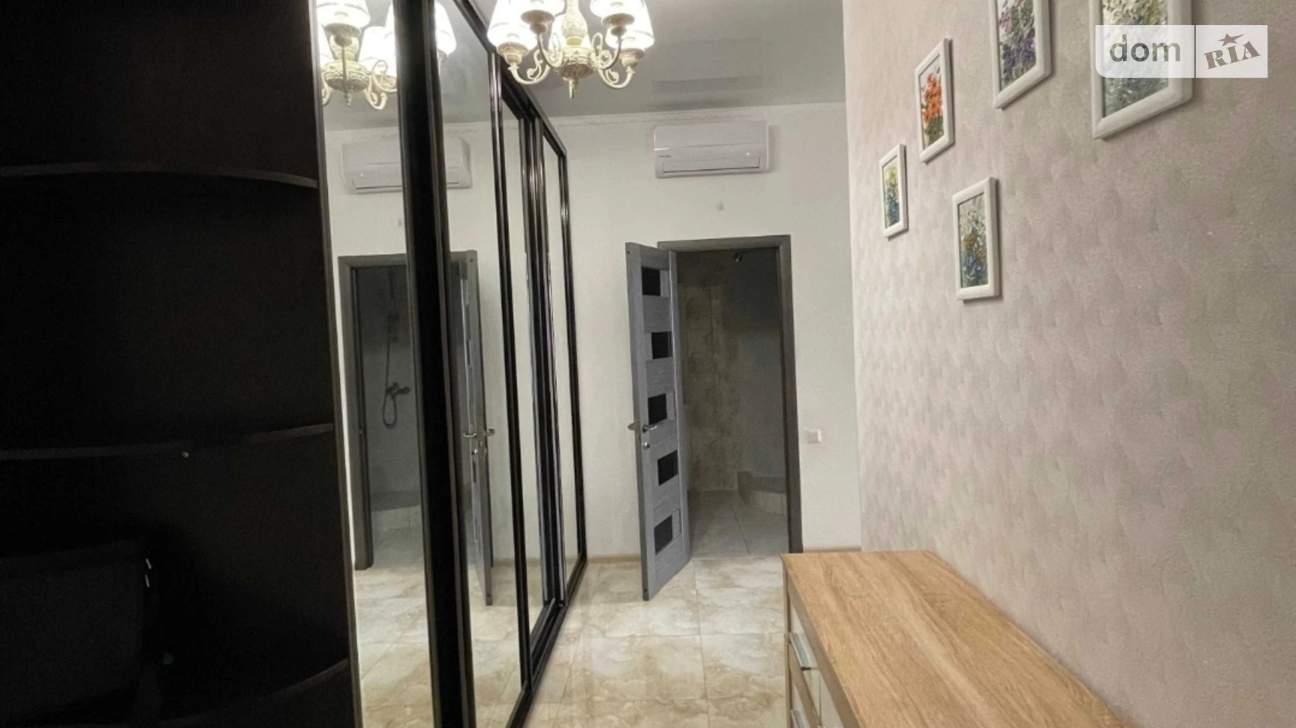 Продается 1-комнатная квартира 49 кв. м в Одессе, бул. Французский, 60Г