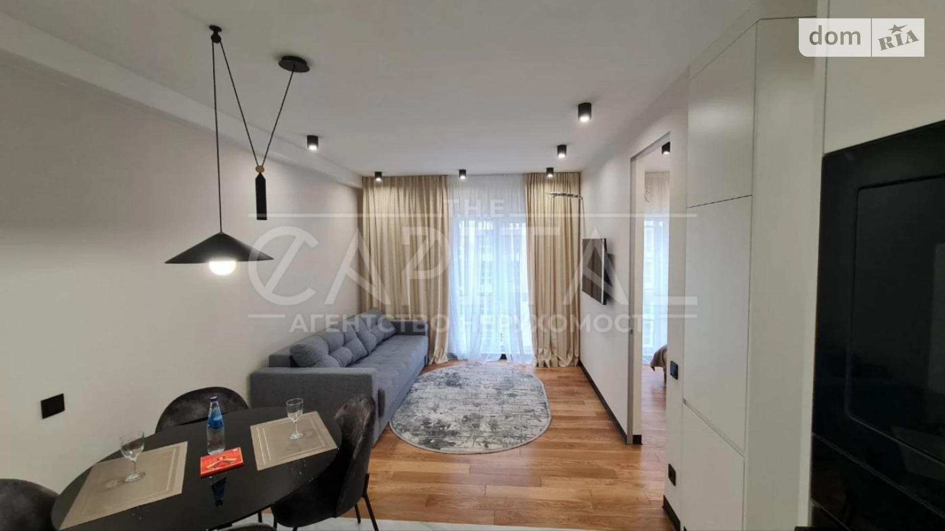 Продается 2-комнатная квартира 42 кв. м в Киеве, ул. Михаила Максимовича, 24А