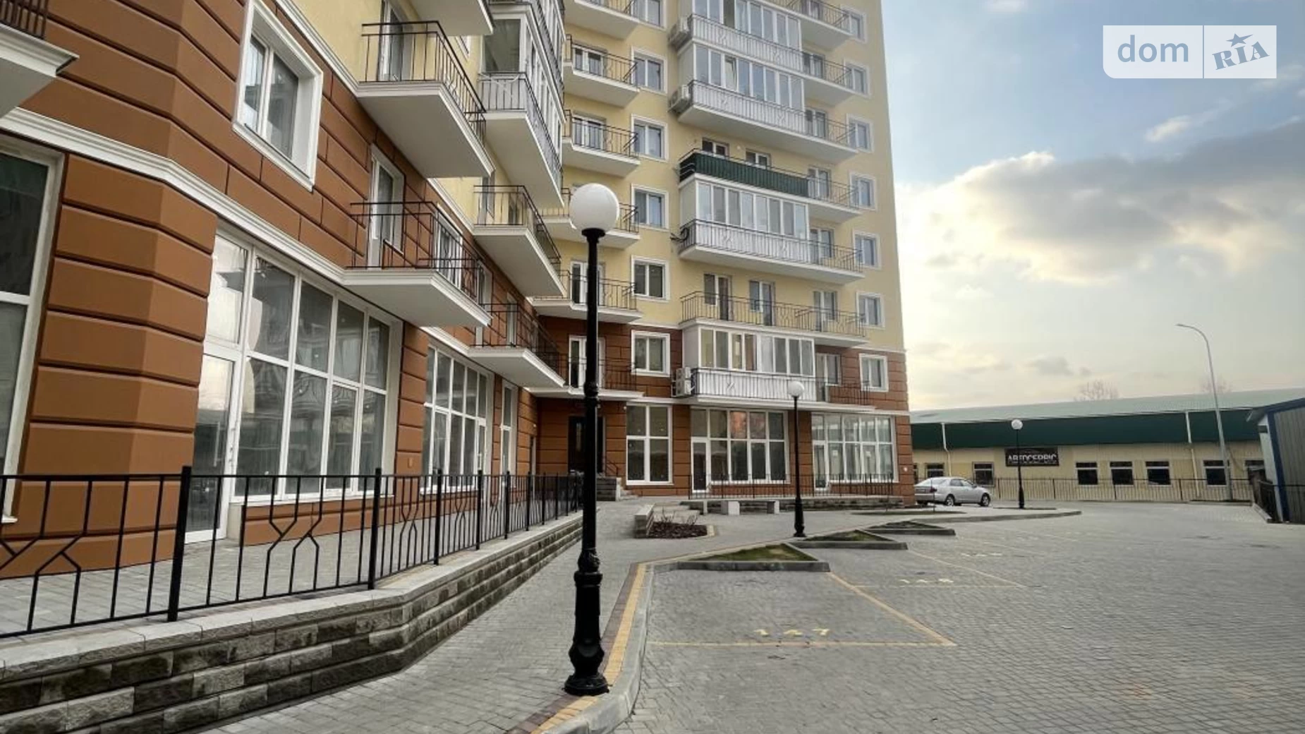 Продается 1-комнатная квартира 35 кв. м в Одессе, ул. Люстдорфская дорога, 100Д