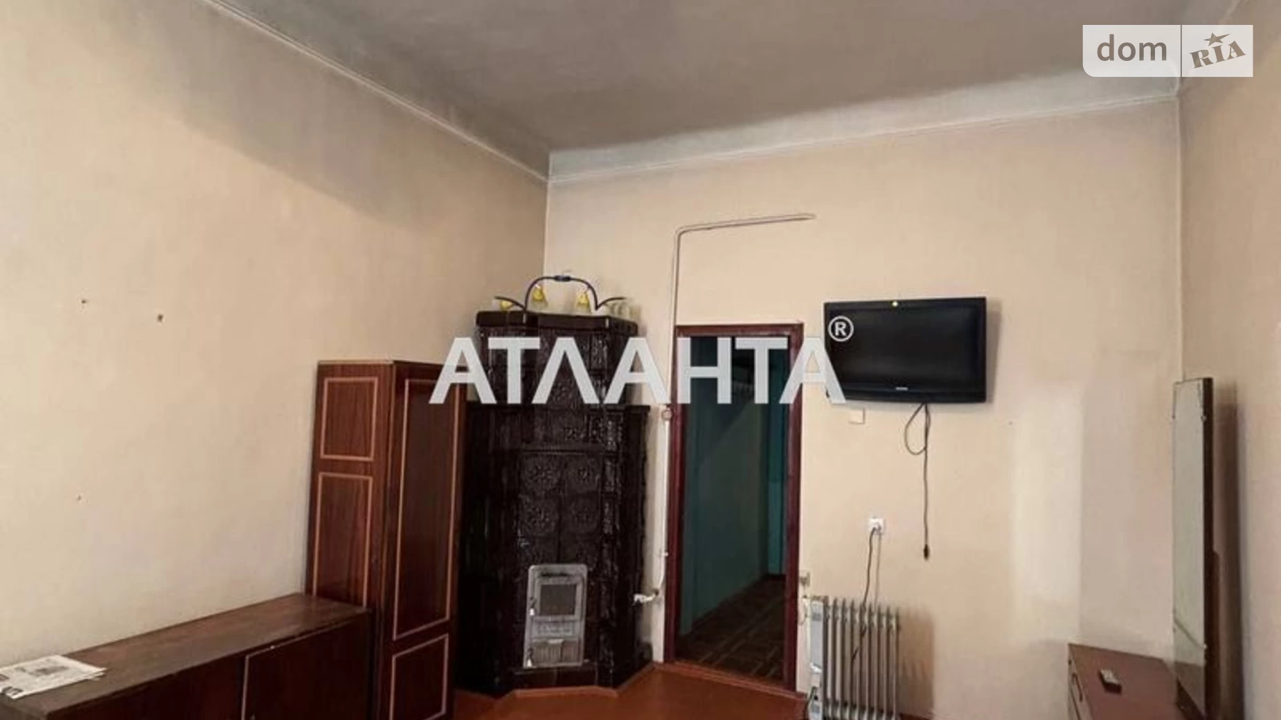 Продается 1-комнатная квартира 28.5 кв. м в Черновцах, ул. Хмельницкого Богдана