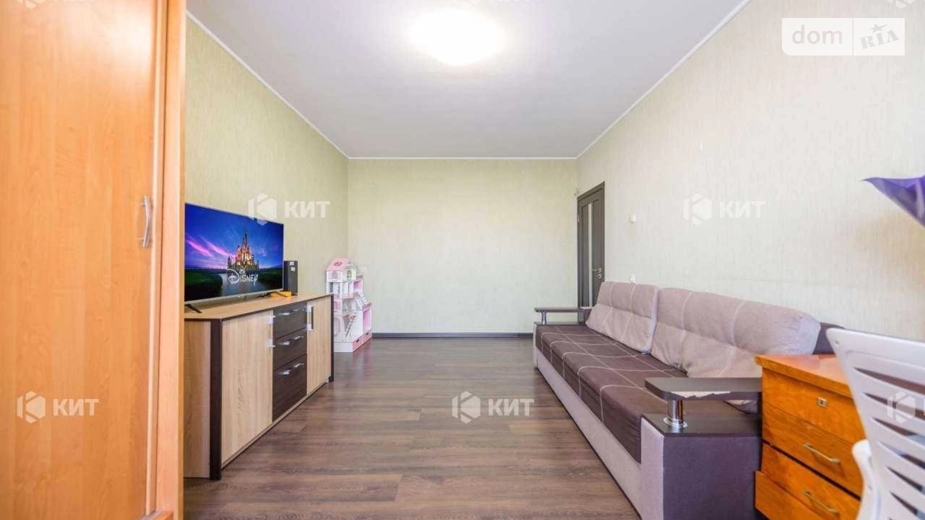 Продається 2-кімнатна квартира 50 кв. м у Харкові, вул. Новгородська, 6А