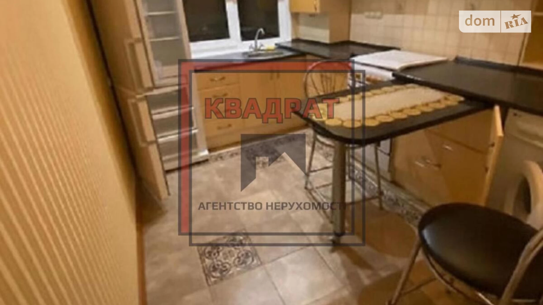 Продается 4-комнатная квартира 63 кв. м в Полтаве, пер. Заячий