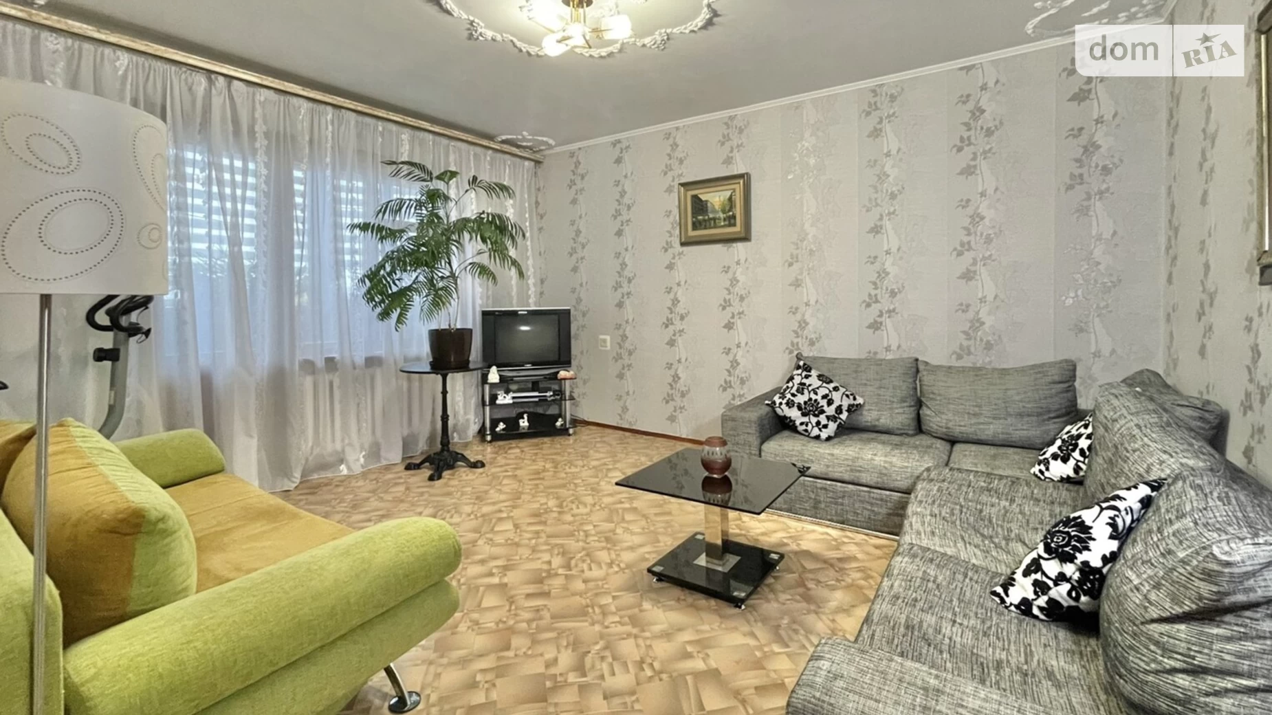 Продается 3-комнатная квартира 71.3 кв. м в Одессе, ул. Паустовского, 31