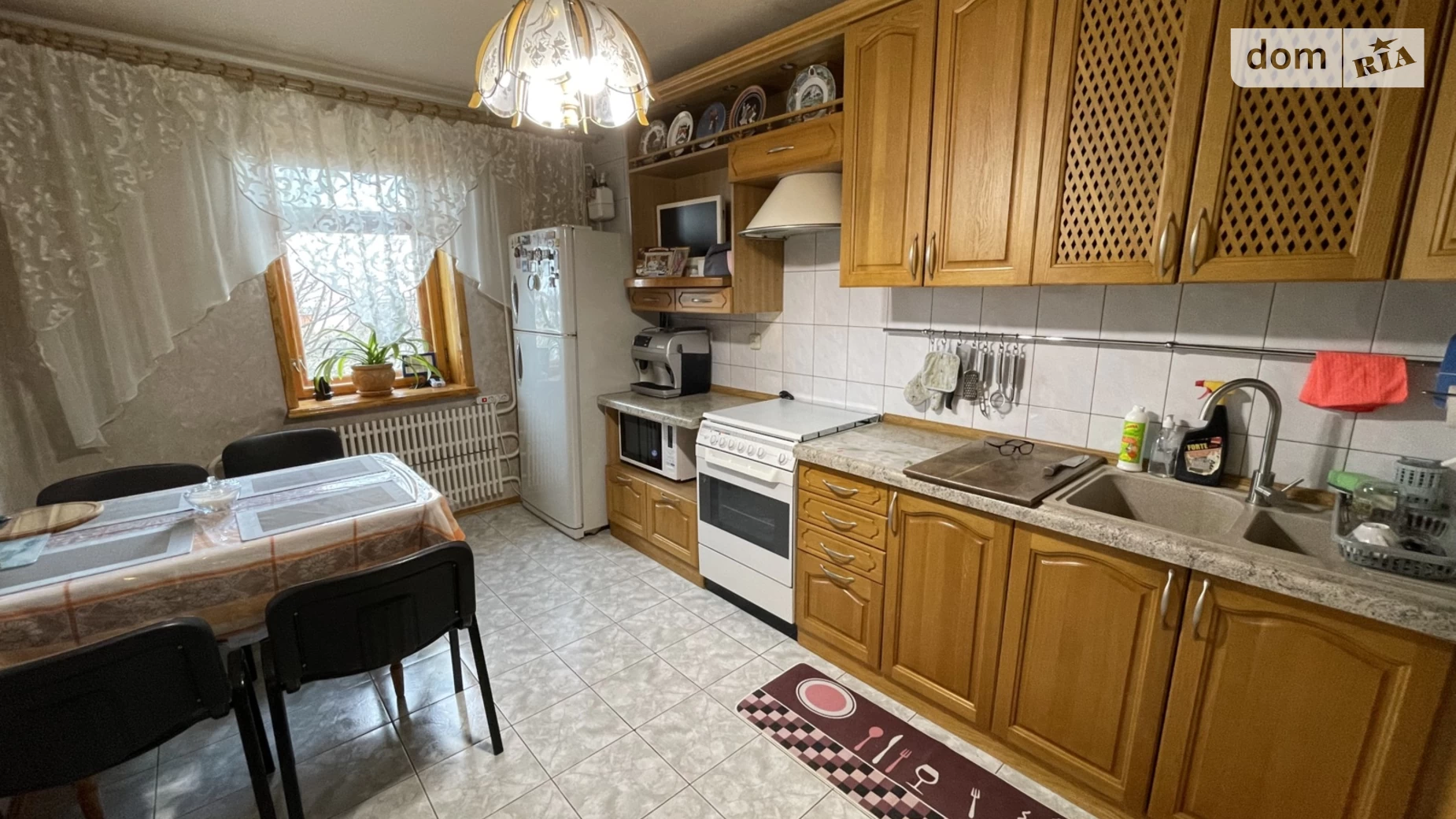 Продается 3-комнатная квартира 102 кв. м в Харькове, пер. Титаренковский, 1