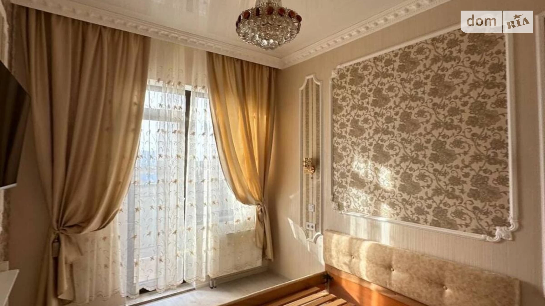 Продается 2-комнатная квартира 50 кв. м в Одессе, пер. Клубничный, 24