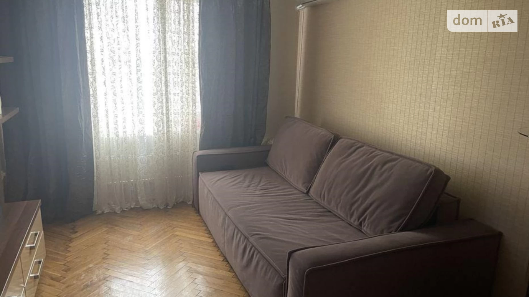 Продается 3-комнатная квартира 75 кв. м в Киеве, ул. Клавдиевская, 24