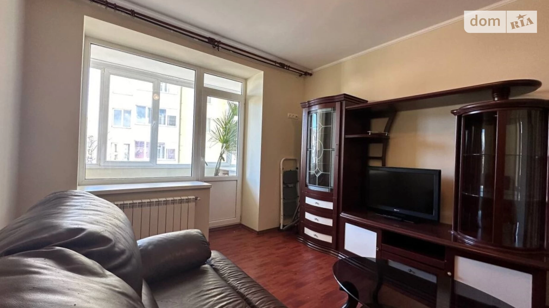 Продается 3-комнатная квартира 94.4 кв. м в Ивано-Франковске, ул. Коновальца Евгения
