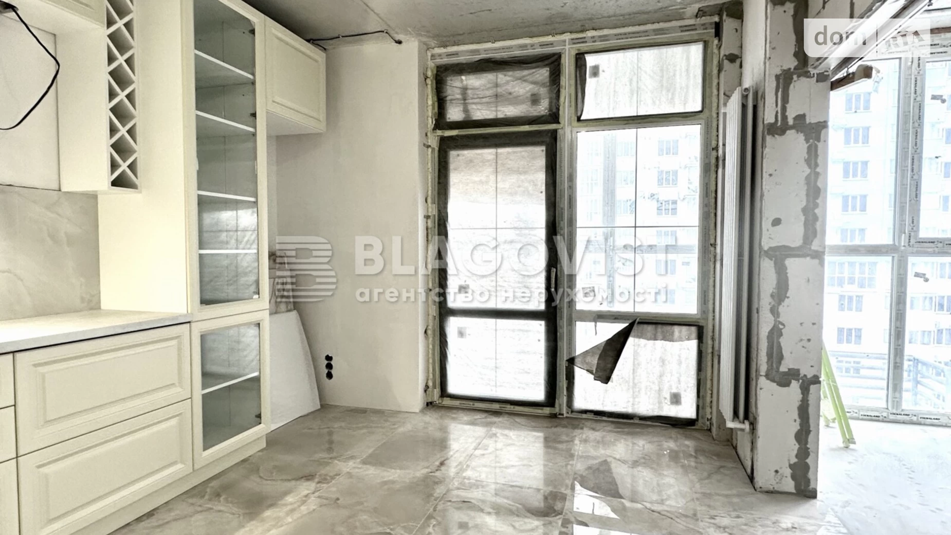 Продается 3-комнатная квартира 83 кв. м в Киеве, ул. Академика Заболотного, 15Б