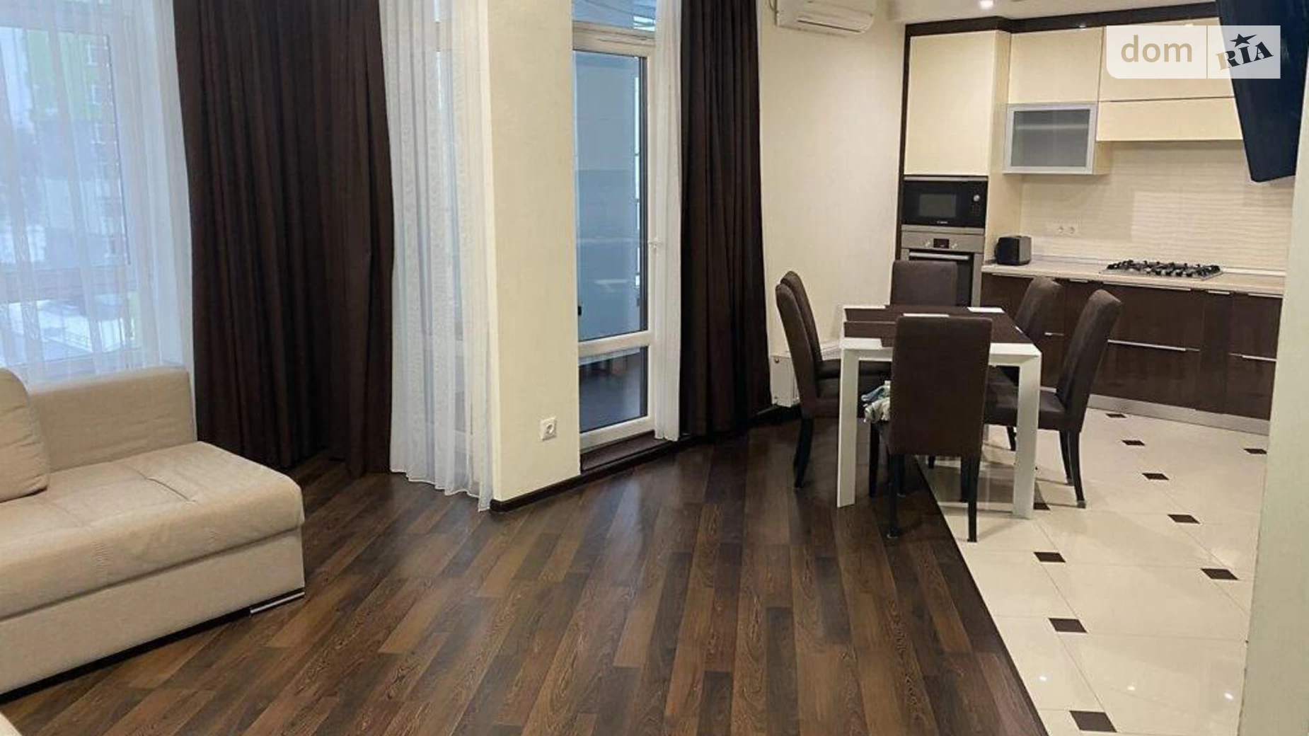Продается 3-комнатная квартира 85 кв. м в Львове