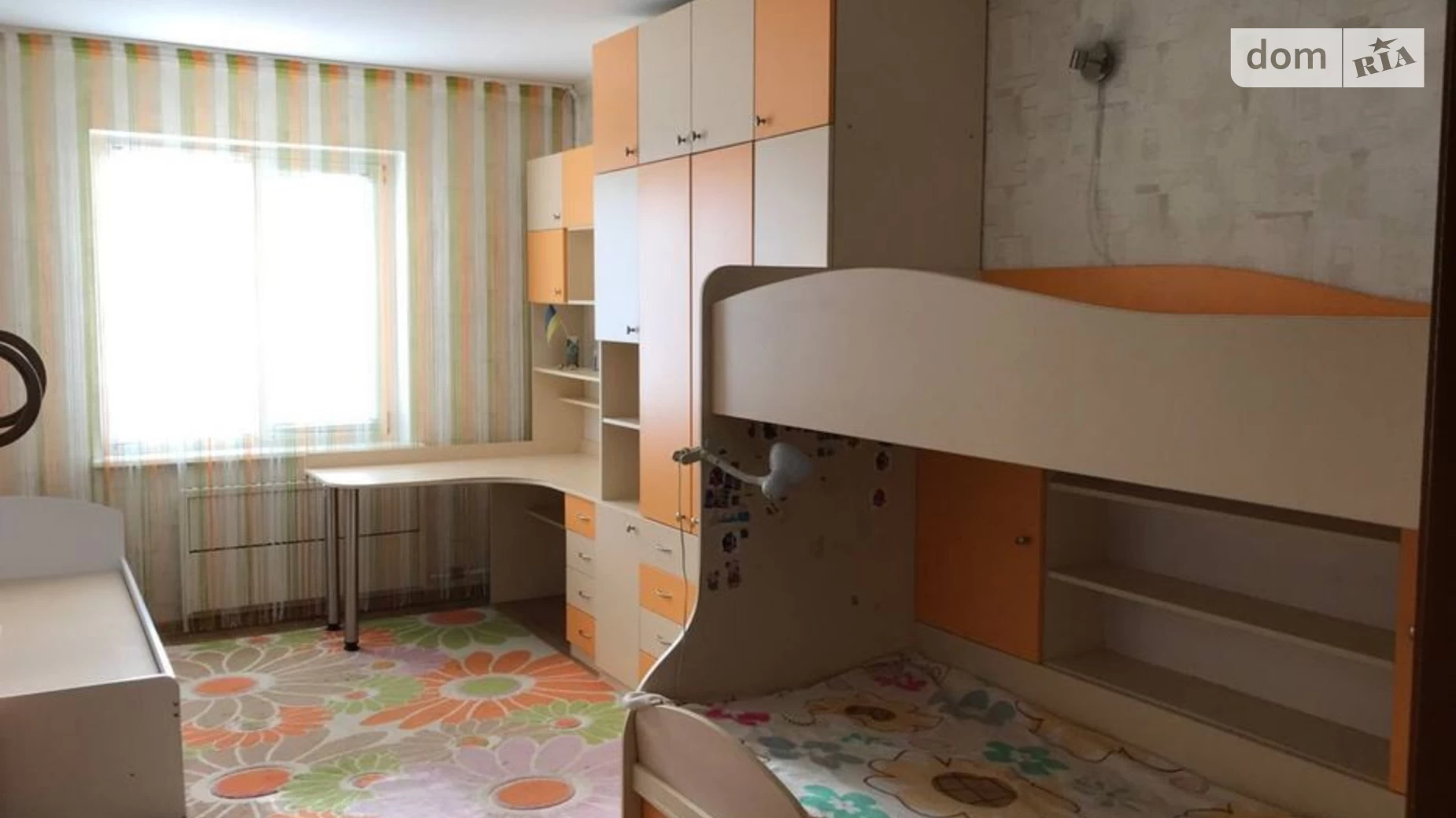 Продается 3-комнатная квартира 80.5 кв. м в Вишневом, Святопетрівська