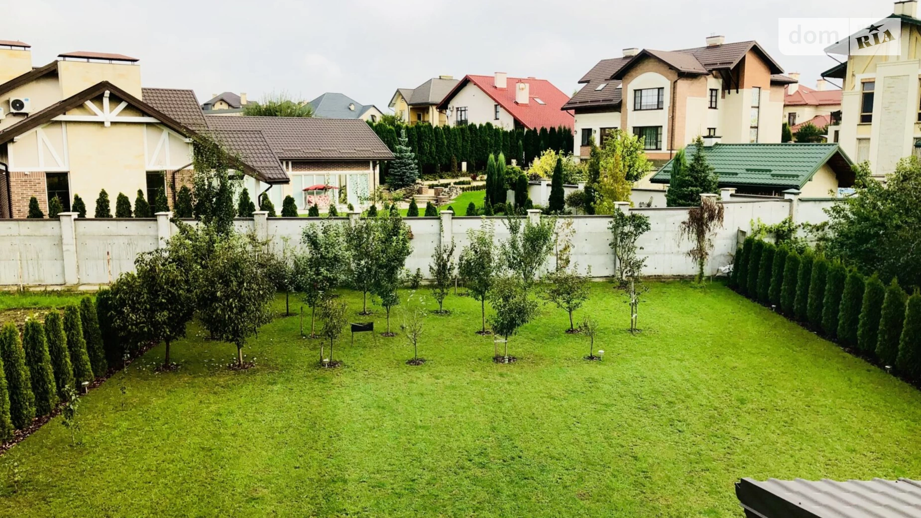 Продается дом на 3 этажа 300 кв. м с мебелью, цена: 399990 $ - фото 5