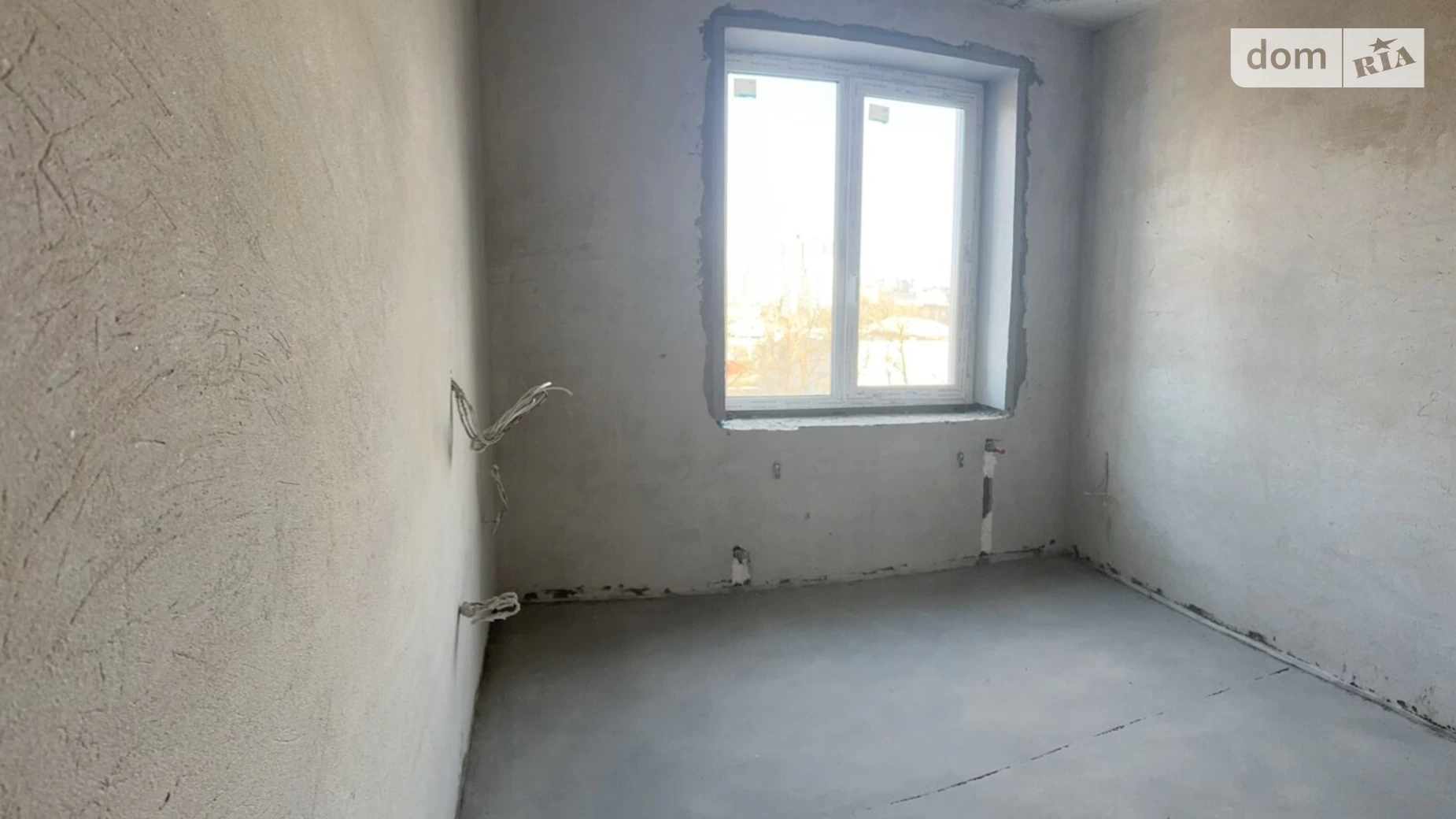 Продается 2-комнатная квартира 55.8 кв. м в Чернигове, ул. Василия Стуса(Чернышевского)
