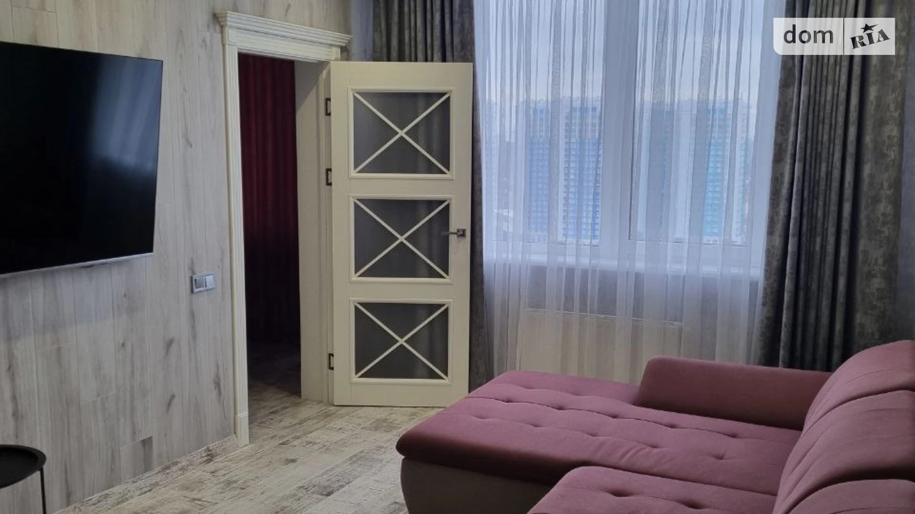 Продается 2-комнатная квартира 50.7 кв. м в Одессе, ул. Люстдорфская дорога