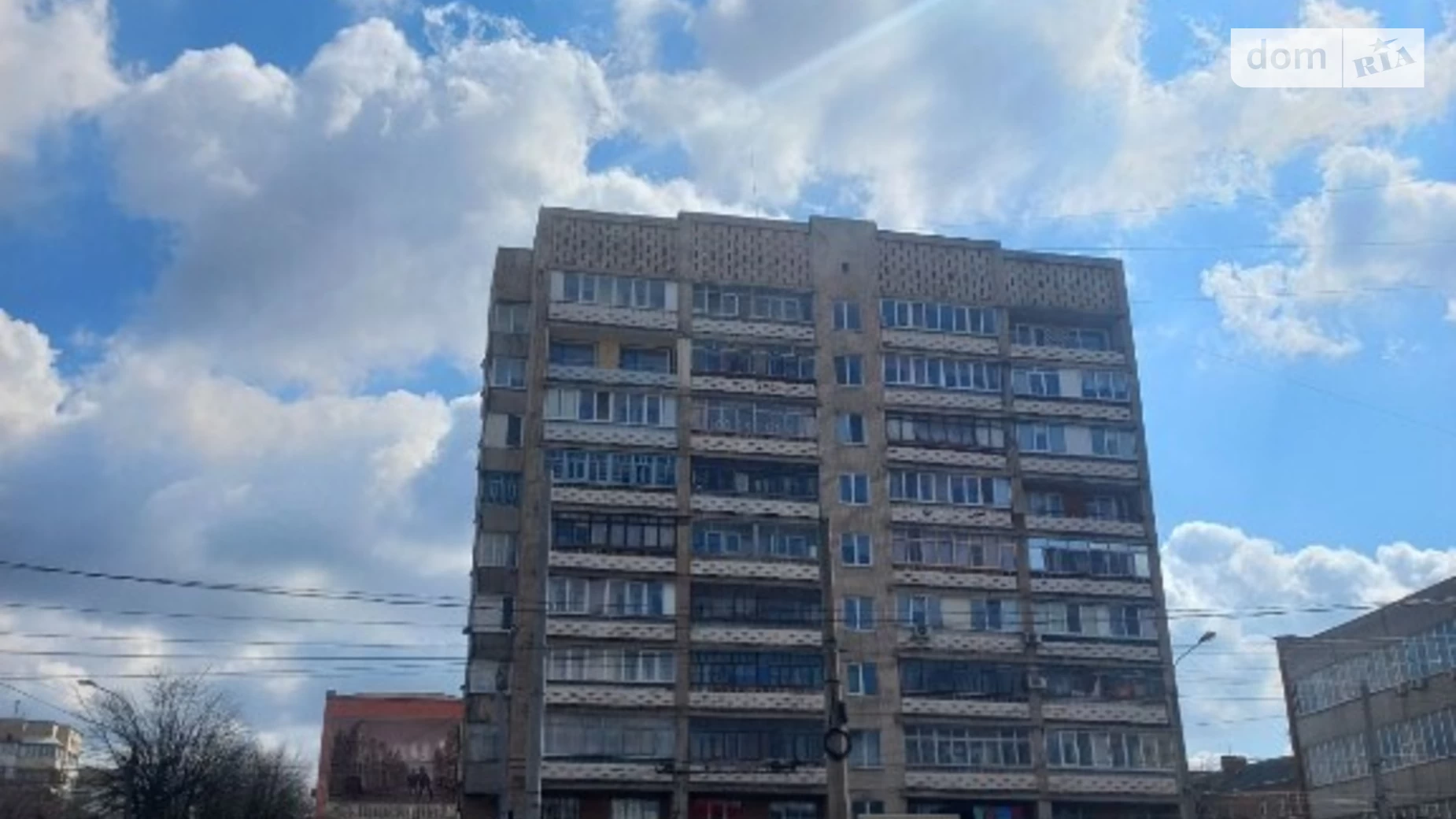 Продається 3-кімнатна квартира 64.6 кв. м у Хмельницькому