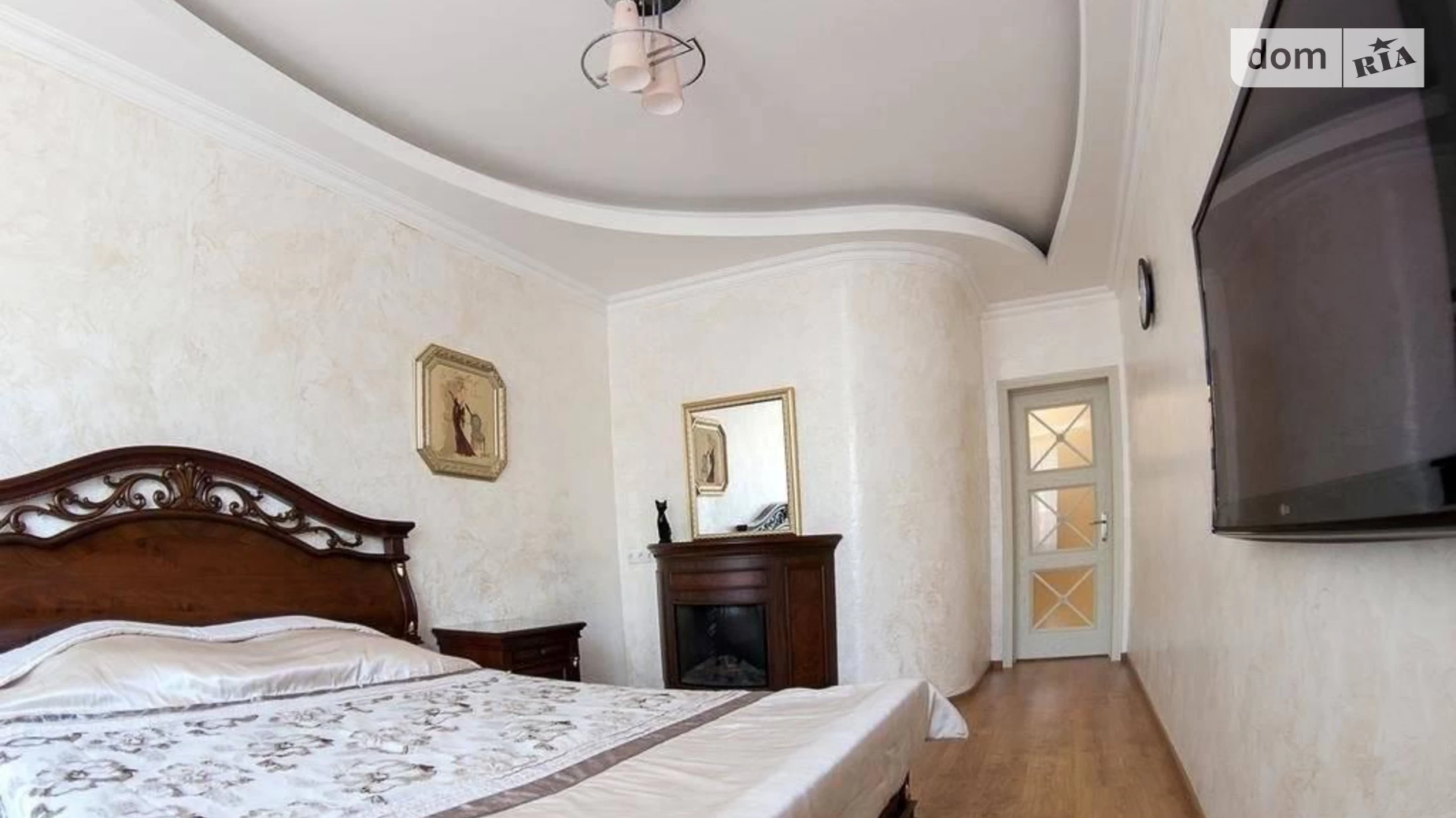 Продается 3-комнатная квартира 107 кв. м в Одессе, ул. Тенистая