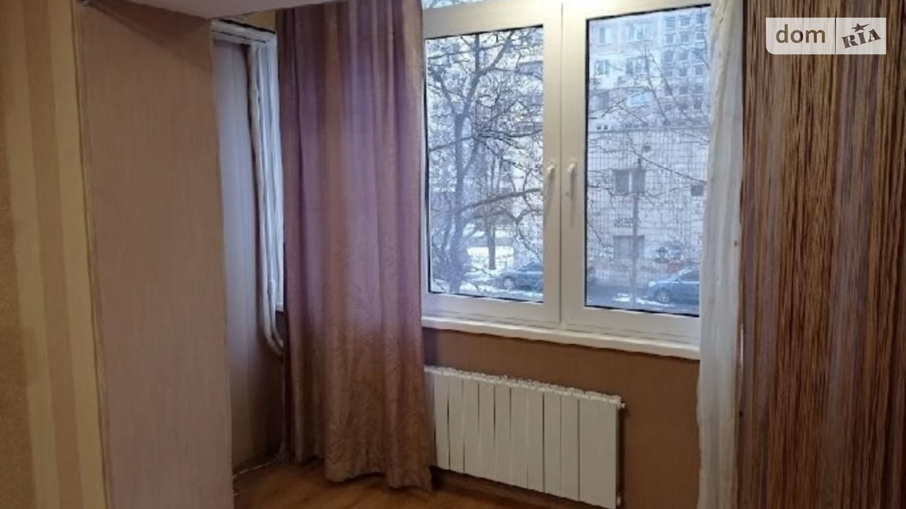 Продается 1-комнатная квартира 33 кв. м в Киеве, просп. Оболонский, 37