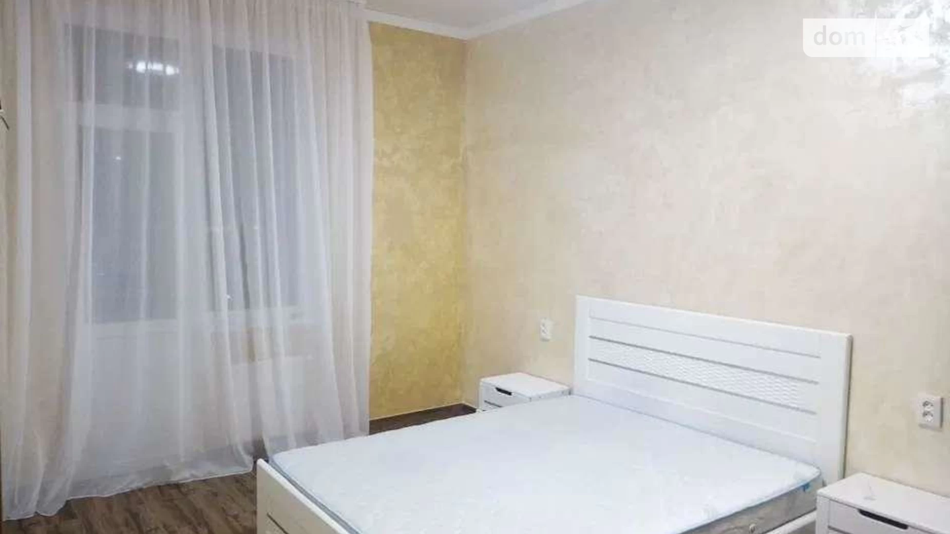 Продается 1-комнатная квартира 46 кв. м в Крыжановка, ул. Академика Сахарова, 3А