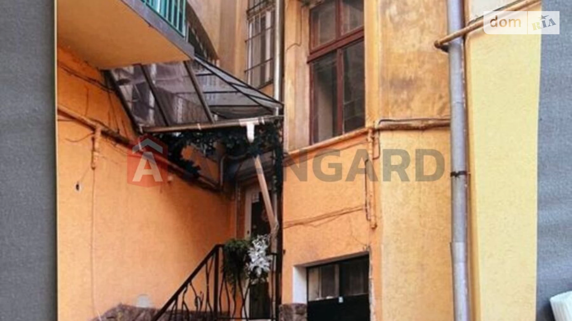 Продается 5-комнатная квартира 150 кв. м в Львове, ул. Руданского