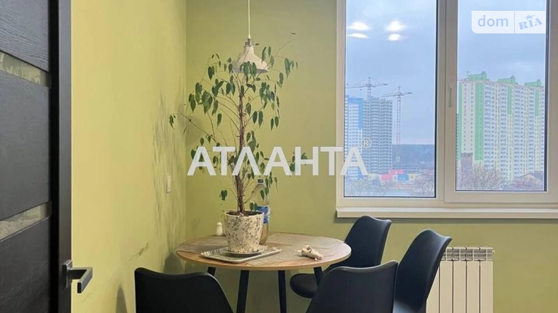 Продається 2-кімнатна квартира 58 кв. м у Коцюбинському, вул. Пономарьова, 263