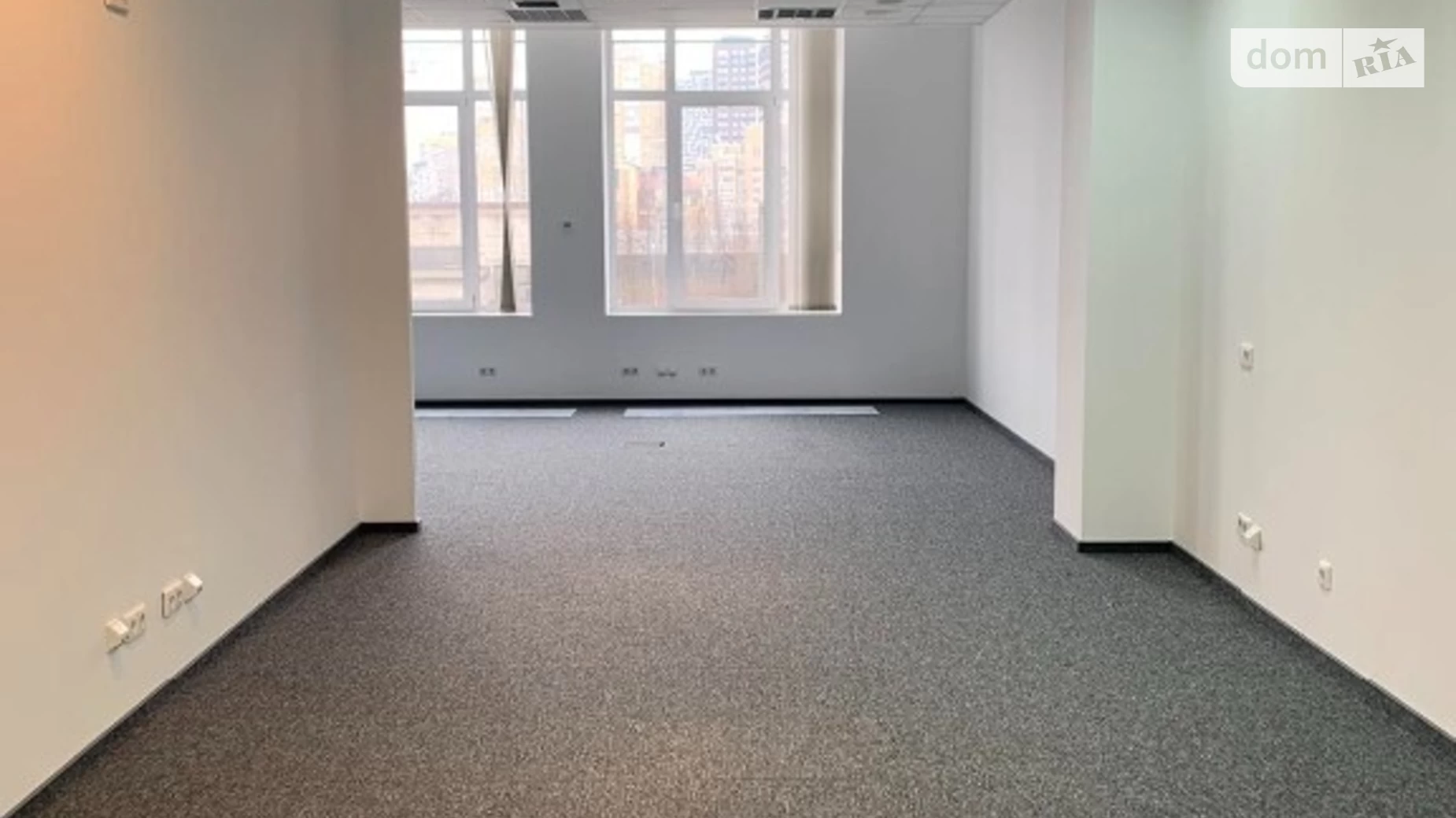 Сдается в аренду офис 332.7 кв. м в бизнес-центре, цена: 6375 $ - фото 2