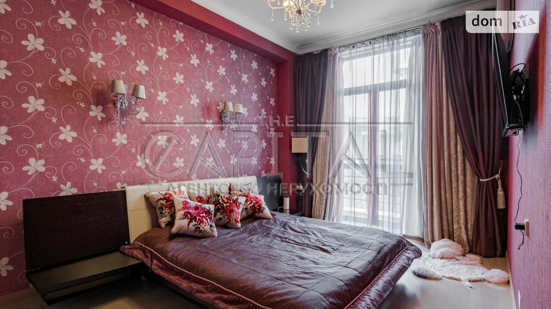 Продается 4-комнатная квартира 146 кв. м в Киеве, ул. Лютеранская, 10А