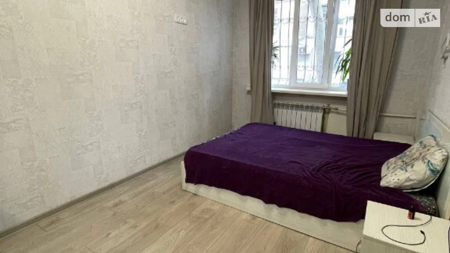 Продается 2-комнатная квартира 41.9 кв. м в Одессе, ул. Богдана Хмельницкого