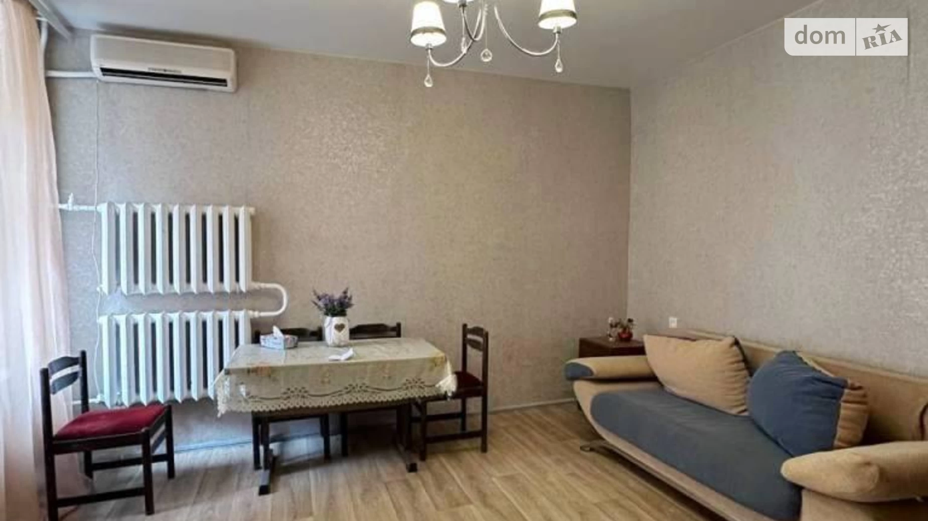 Продается 2-комнатная квартира 60 кв. м в Одессе, ул. Конная, 11
