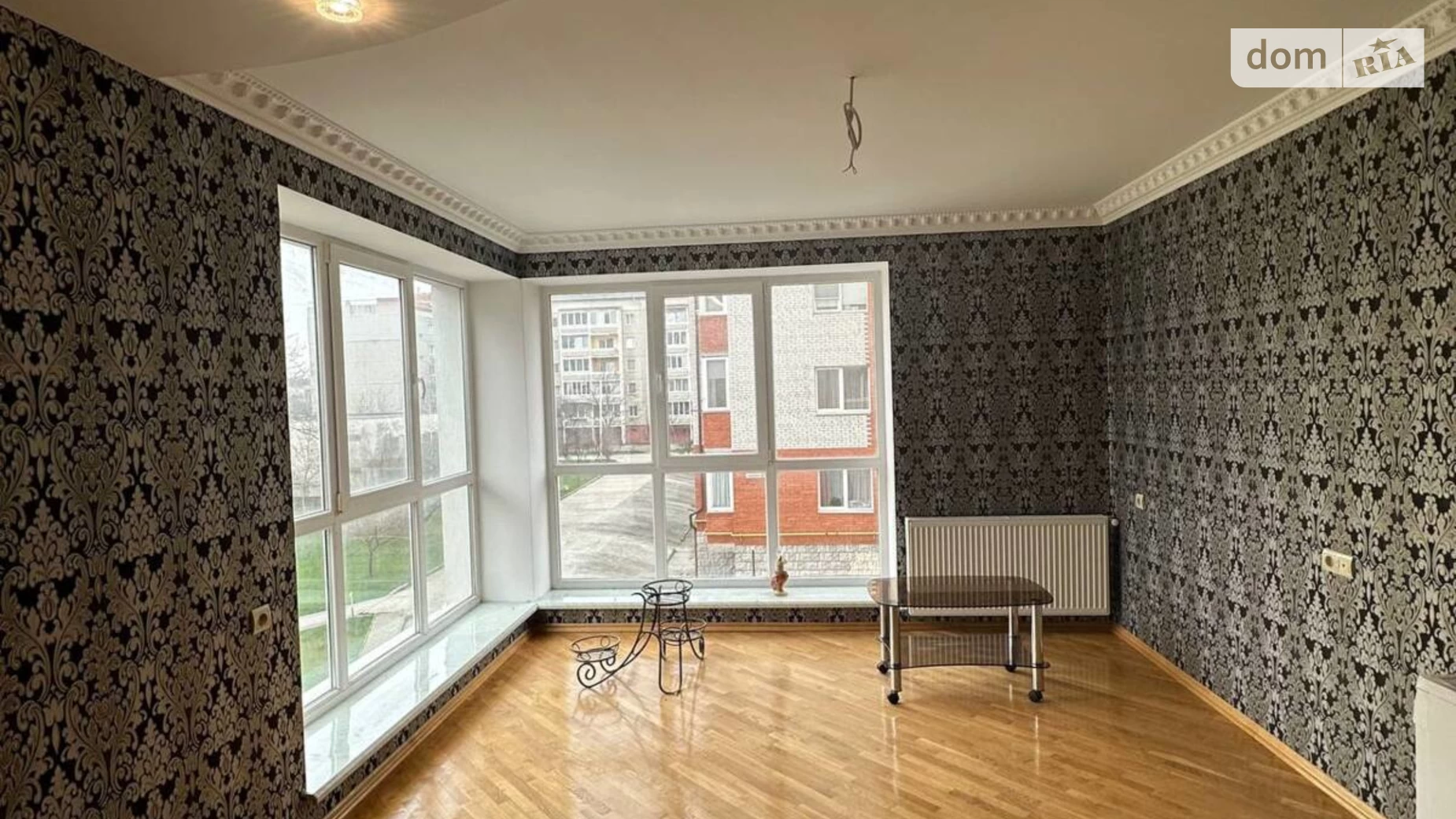 Продается 3-комнатная квартира 83.2 кв. м в Ивано-Франковске, цена: 88500 $ - фото 2