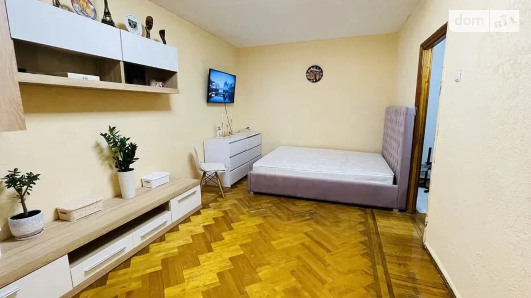 Продается 2-комнатная квартира 46 кв. м в Днепре, пер. Свердлова, 120