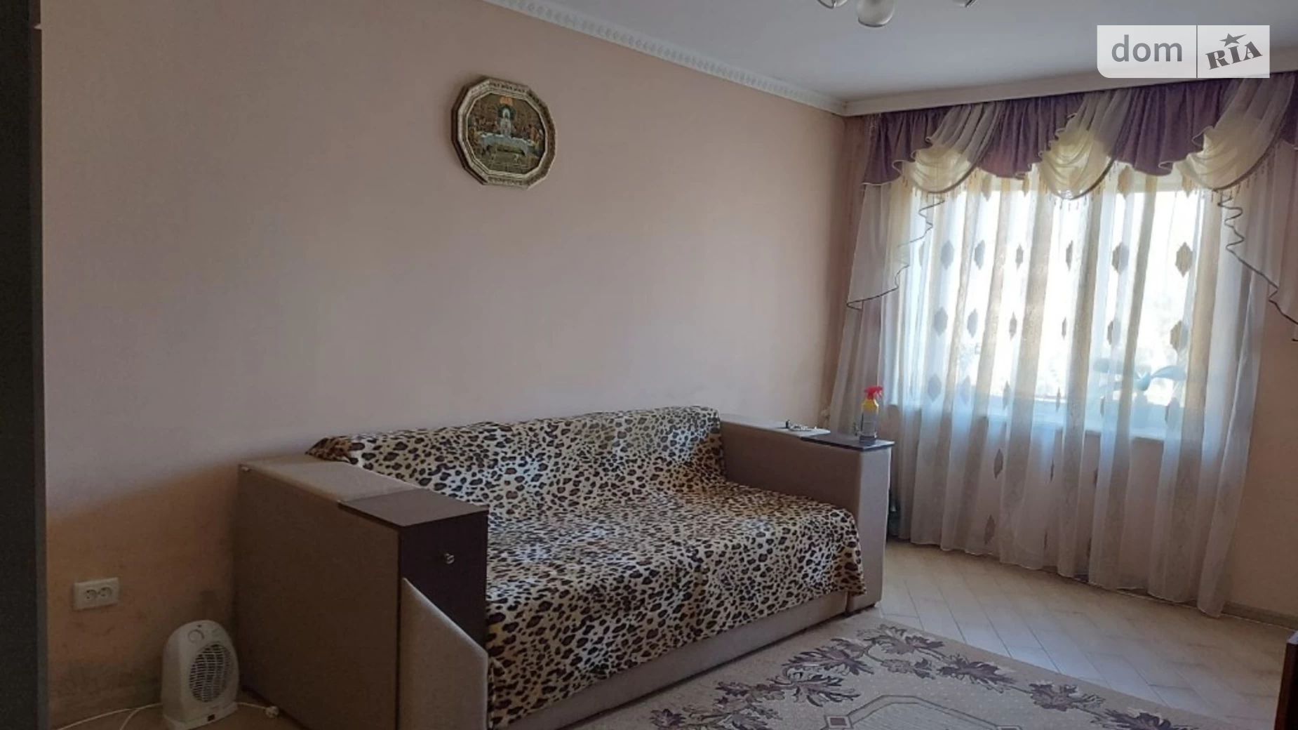 Продается 1-комнатная квартира 27 кв. м в Подгородном, ул. Бережанская