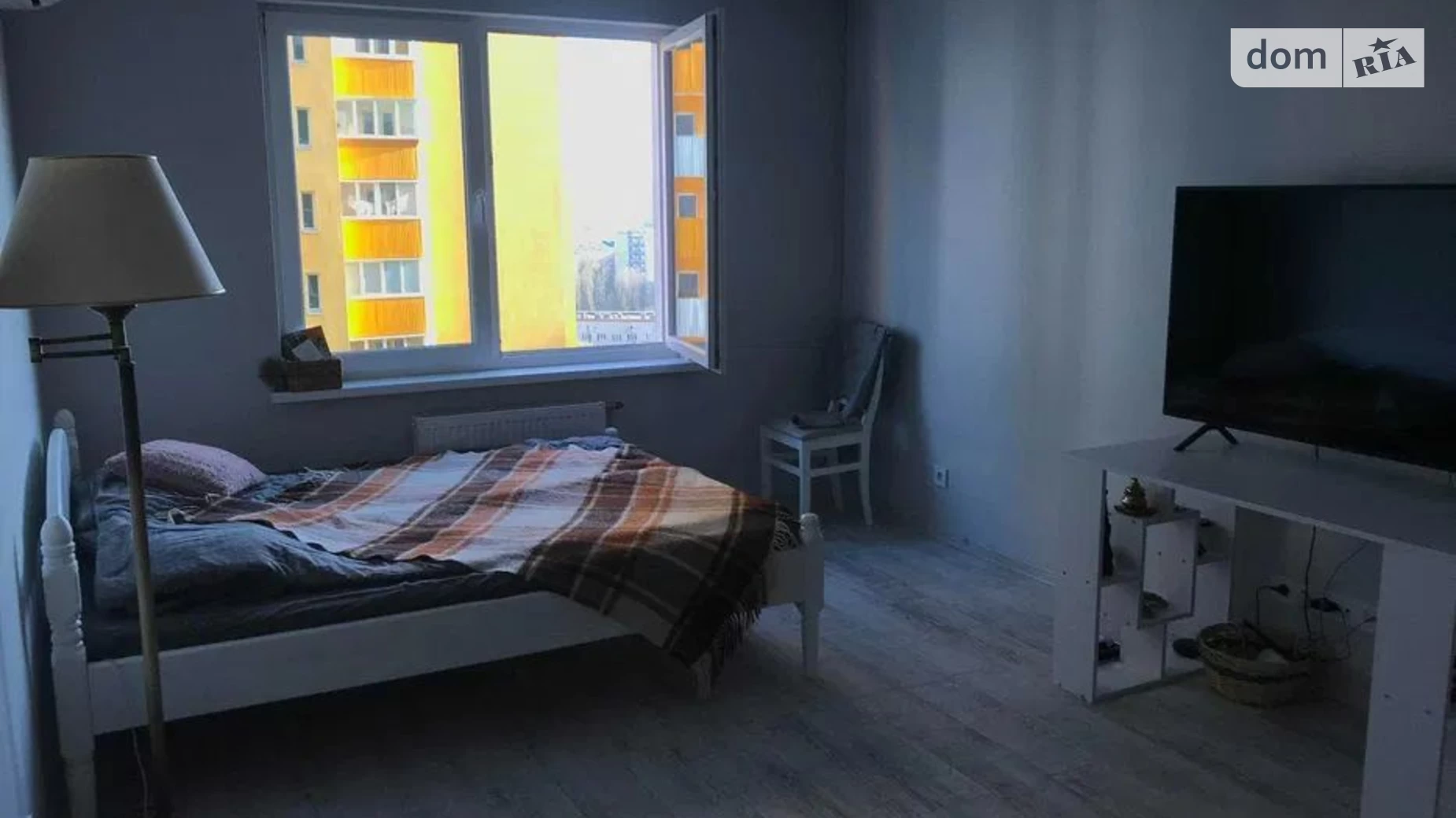 Продается 1-комнатная квартира 45 кв. м в Киеве, ул. Юлии Здановской(Михаила Ломоносова), 36В