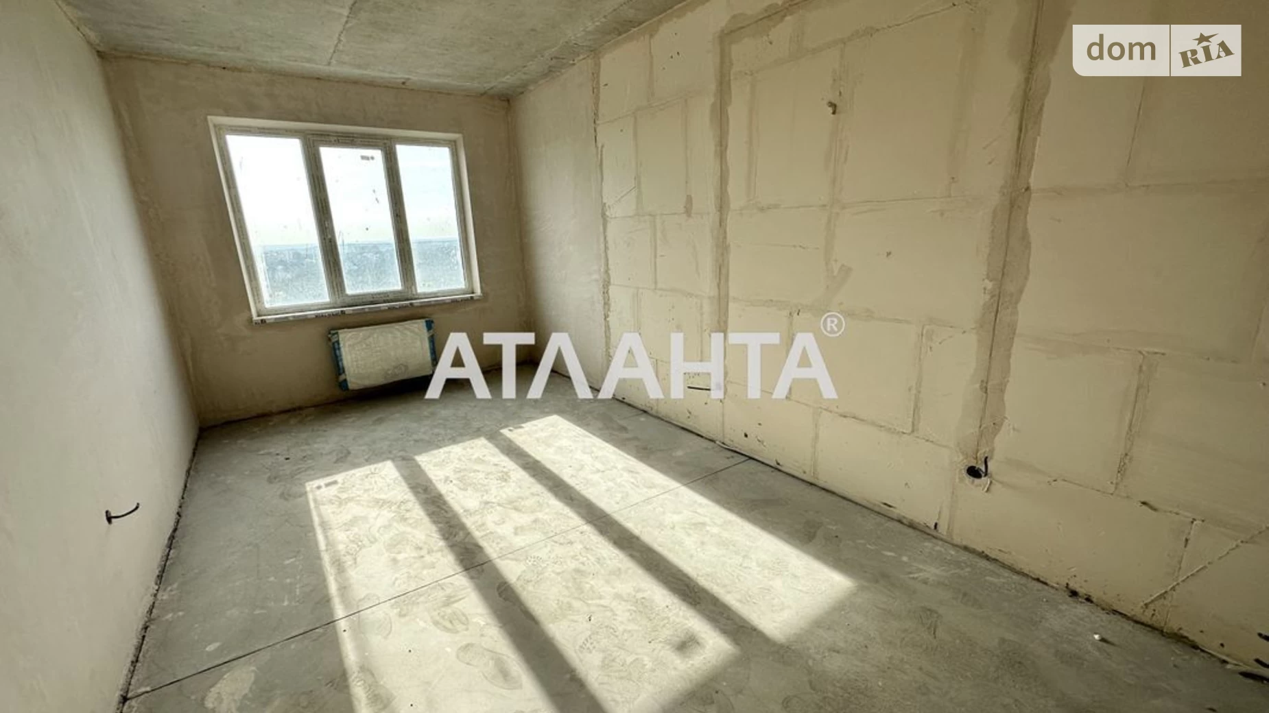 Продается 1-комнатная квартира 42 кв. м в Киеве, ул. Лесная