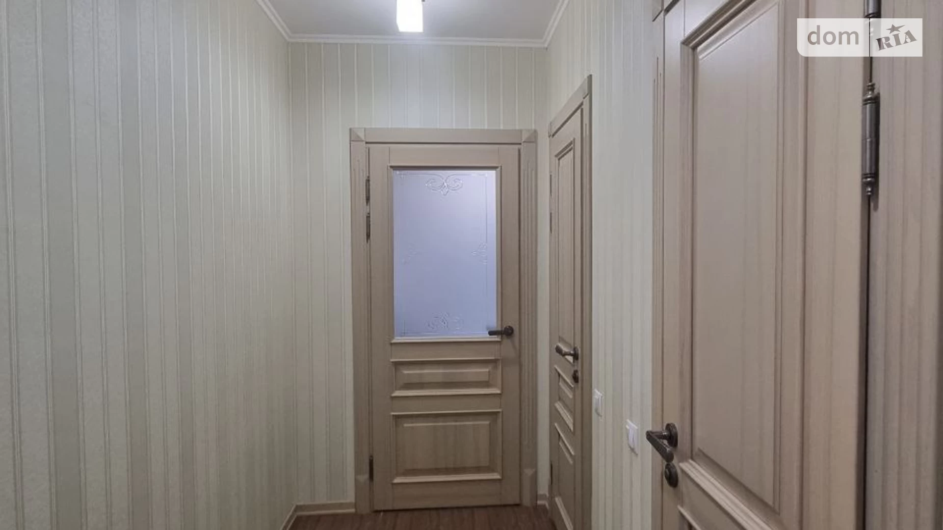 Продается 1-комнатная квартира 45 кв. м в Киеве, ул. Дениса Рачинского(Комбинатная), 25А