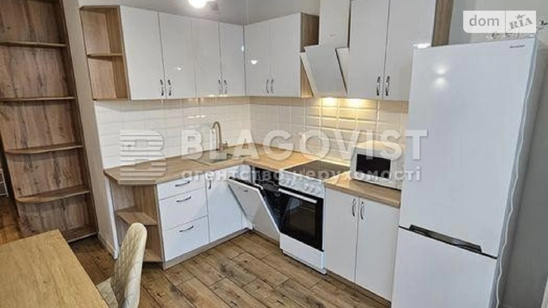 Продается 1-комнатная квартира 39 кв. м в Киеве, просп. Европейского Союза(Правды), 41Б