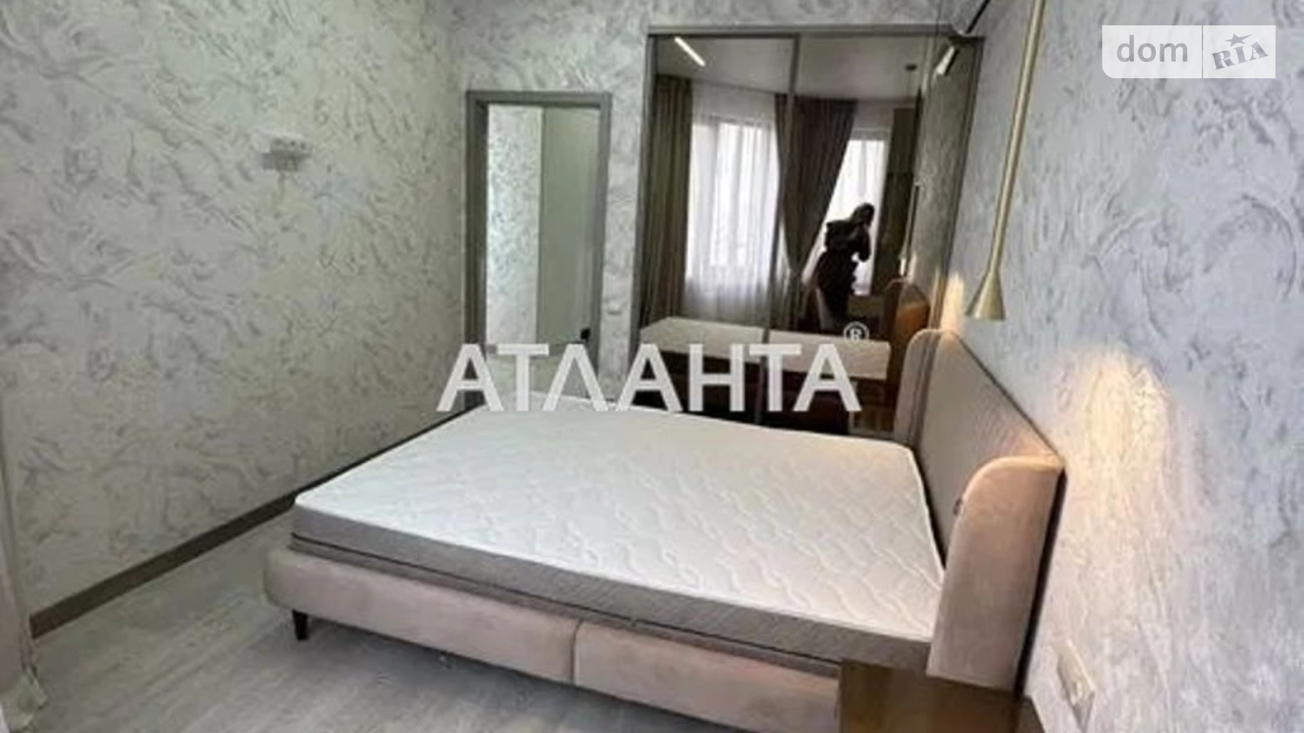 Продается 1-комнатная квартира 50 кв. м в Одессе, ул. Генуэзская
