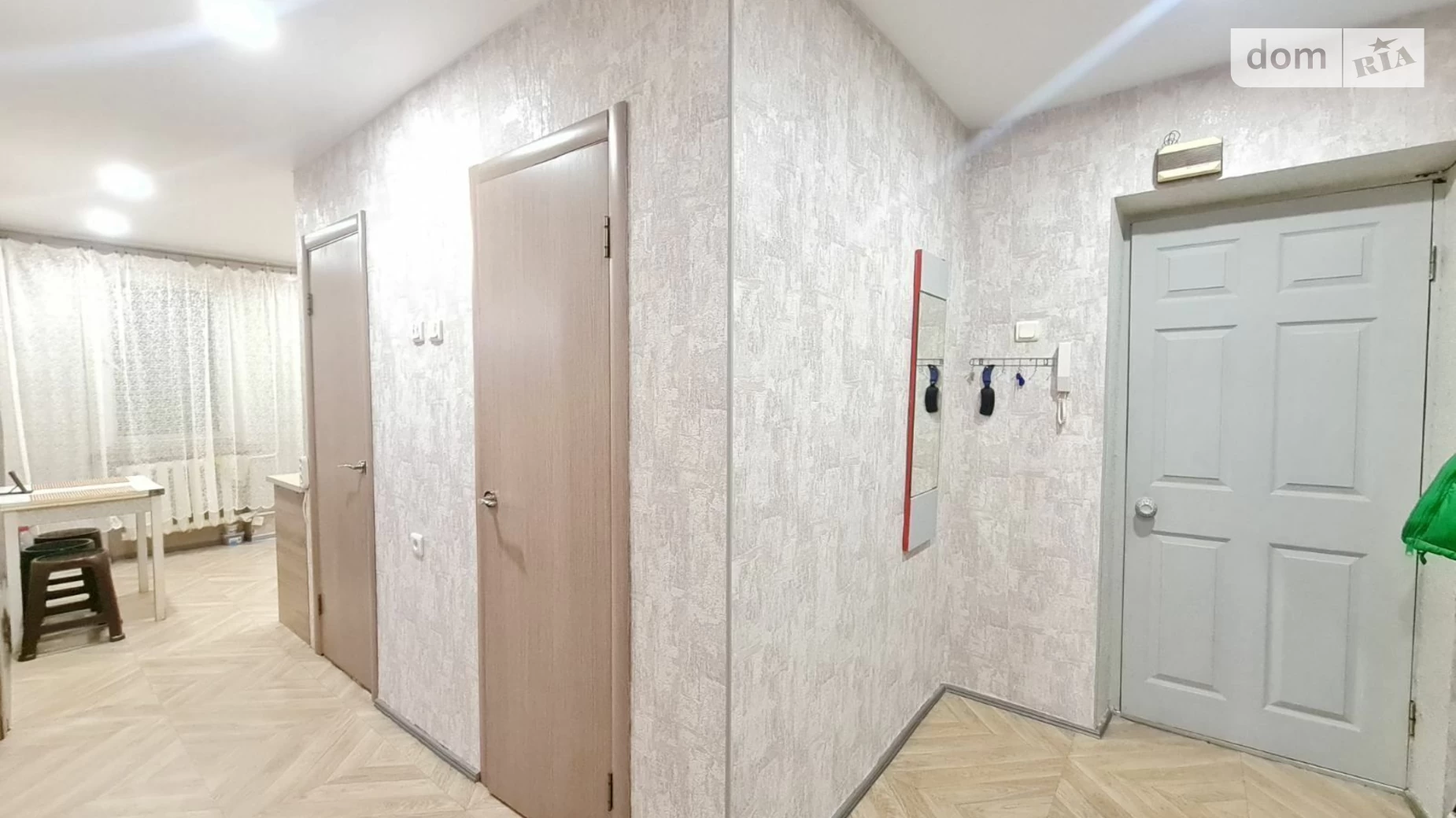 Продается 2-комнатная квартира 52 кв. м в Одессе, просп. Небесной Сотни