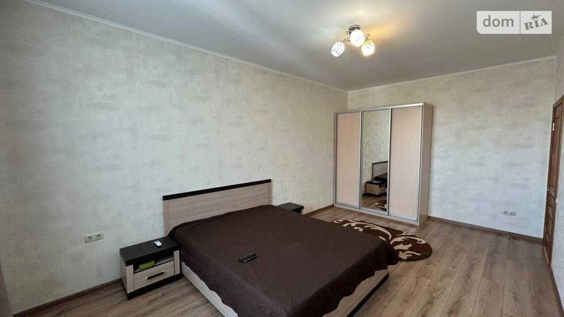 Продается 1-комнатная квартира 44 кв. м в Одессе, ул. Среднефонтанская, 53