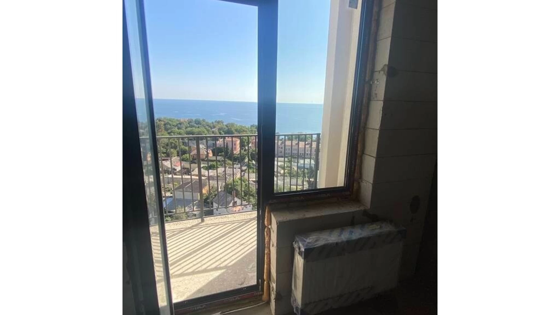Продается 1-комнатная квартира 53 кв. м в Одессе, ул. Дача Ковалевского, 5 - фото 2
