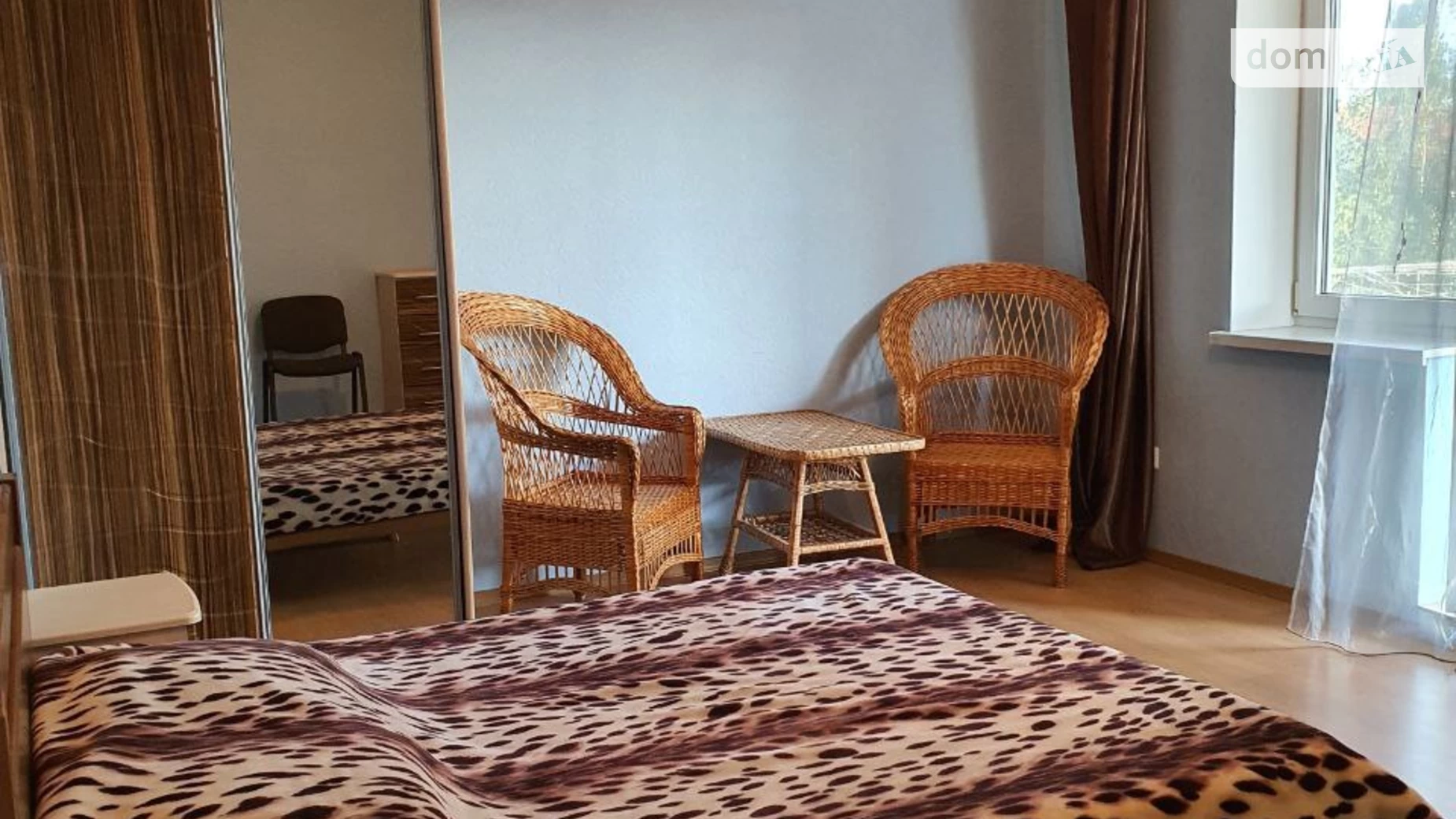 Сдается в аренду дом на 3 этажа 350 кв. м с гаражом, цена: 800 $ - фото 4