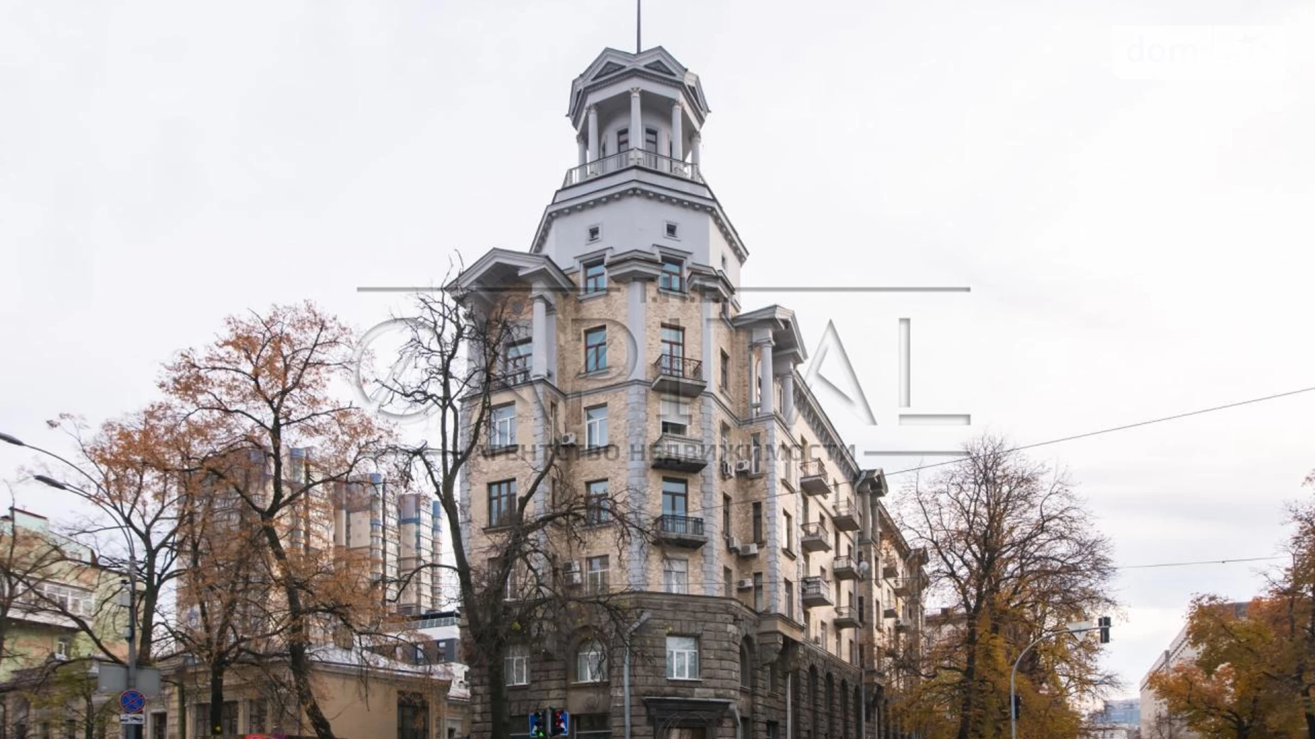 Продается 2-комнатная квартира 73 кв. м в Киеве, ул. Банковая, 1/10